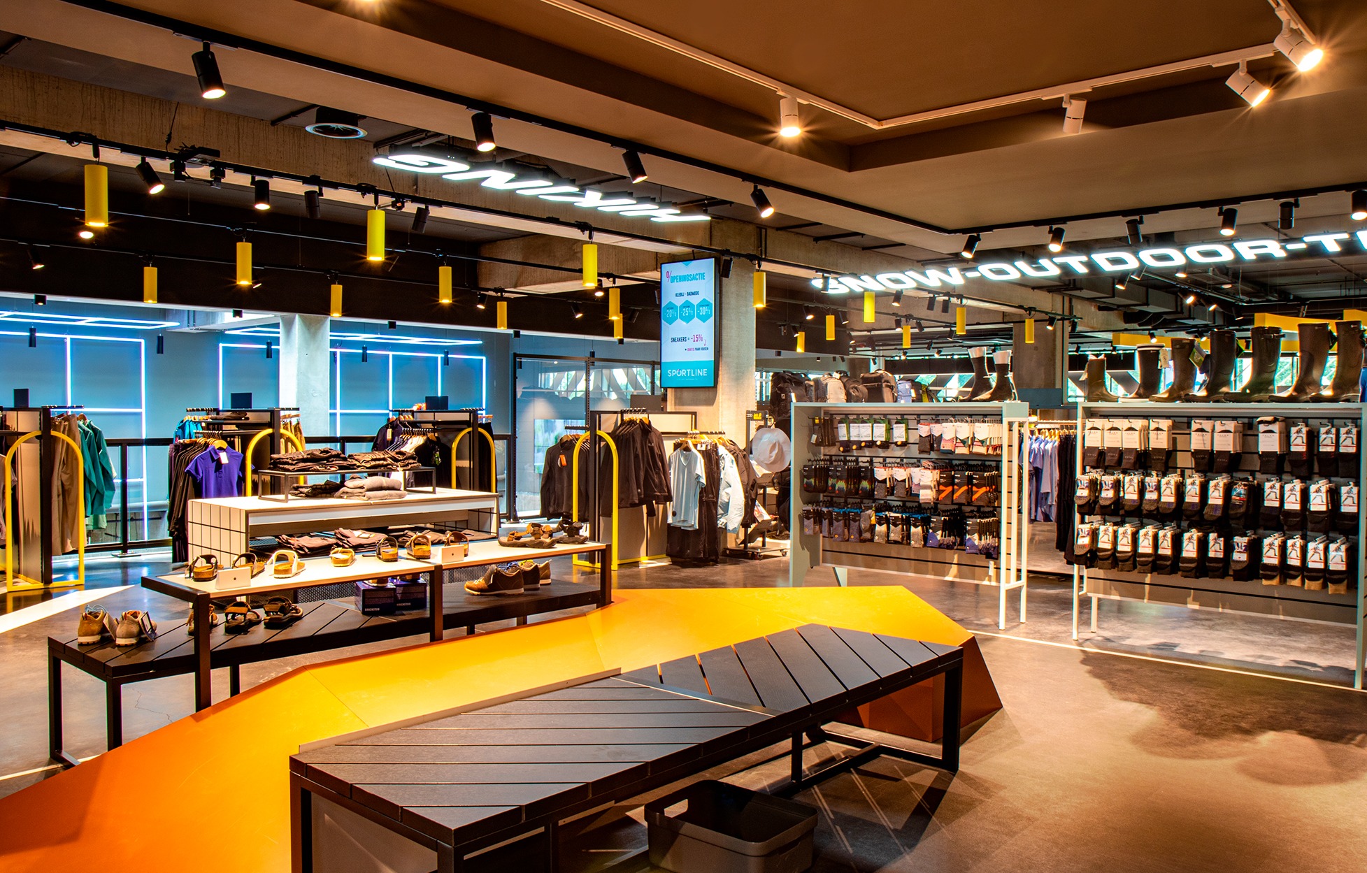 Lighting for the outdoor department of Sportline Roeselare.